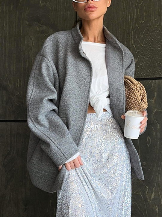 American Retro Autumn and Winter Style Gray Stand-Collar Versatile Woolen Coat for Women, Fashionable and Slimming Woolen Outerwear for Commuting