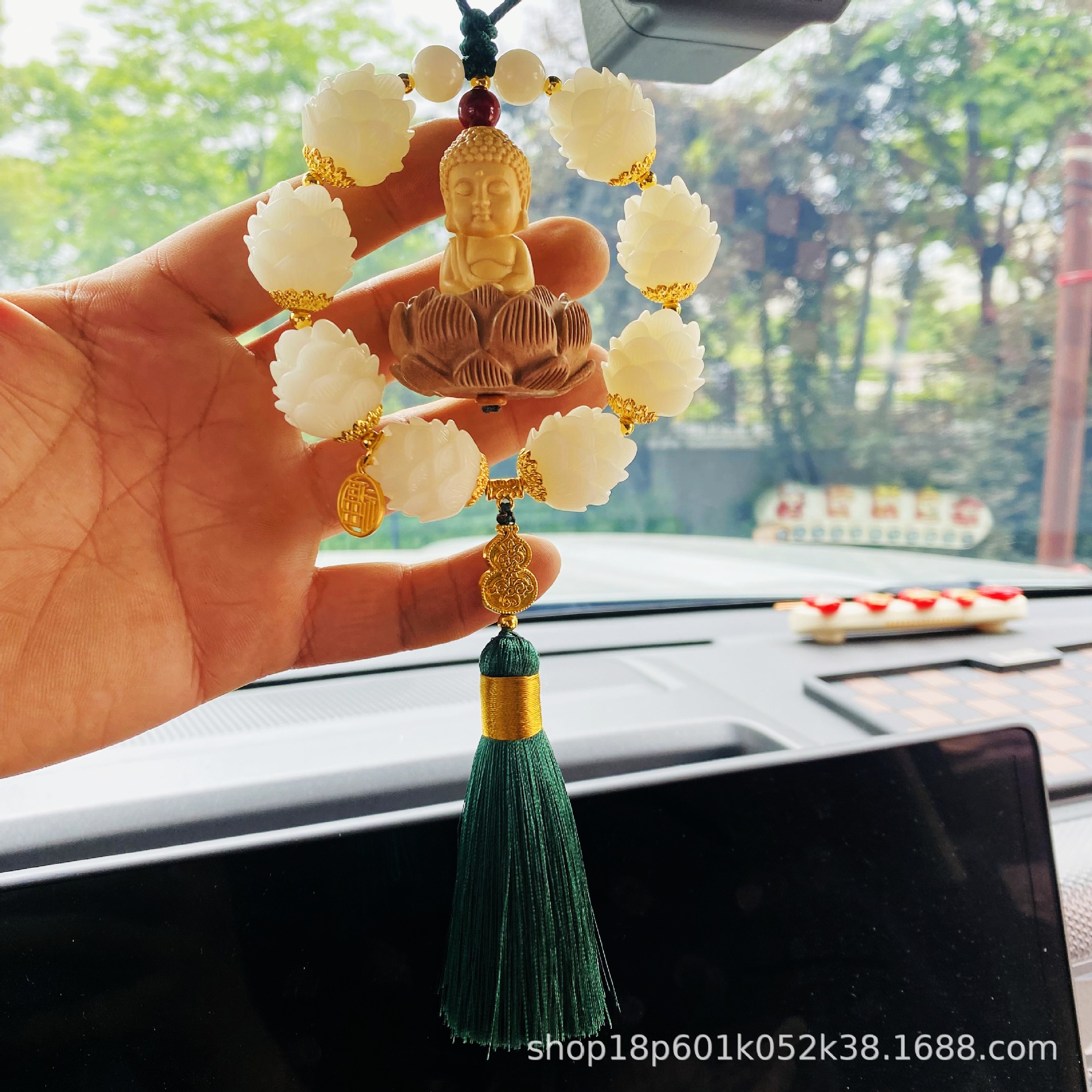 Car pendant lotus Buddha blessing pendant pendant small Buddha blessing peace car rearview mirror high-end men's and women's pendant wholesale