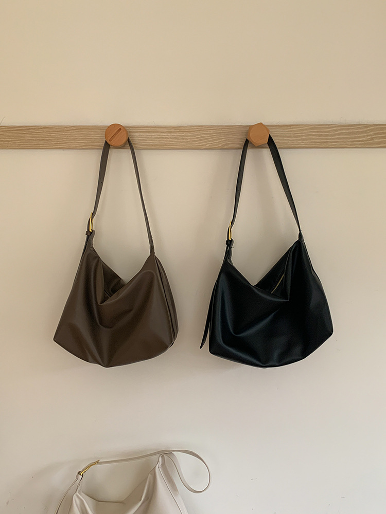 Korean Versatile Soft Collapse and Minimalist Style Single Shoulder Big 2024 New Women's Large Capacity Crossbody Bag_voghion.com