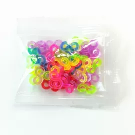 串珠、绕珠;拼插类玩具;钥匙扣及钥匙扣配件