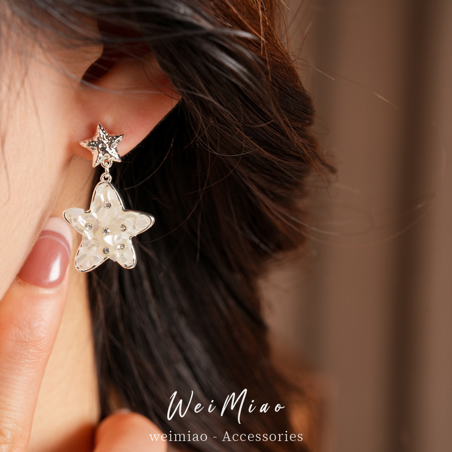 Agujas de plata con diamantes de marilla pernos de estrellas personalidad exquisita moda aretes de lujo ligero aretes de alta calidad al por mayor mujeres image 5