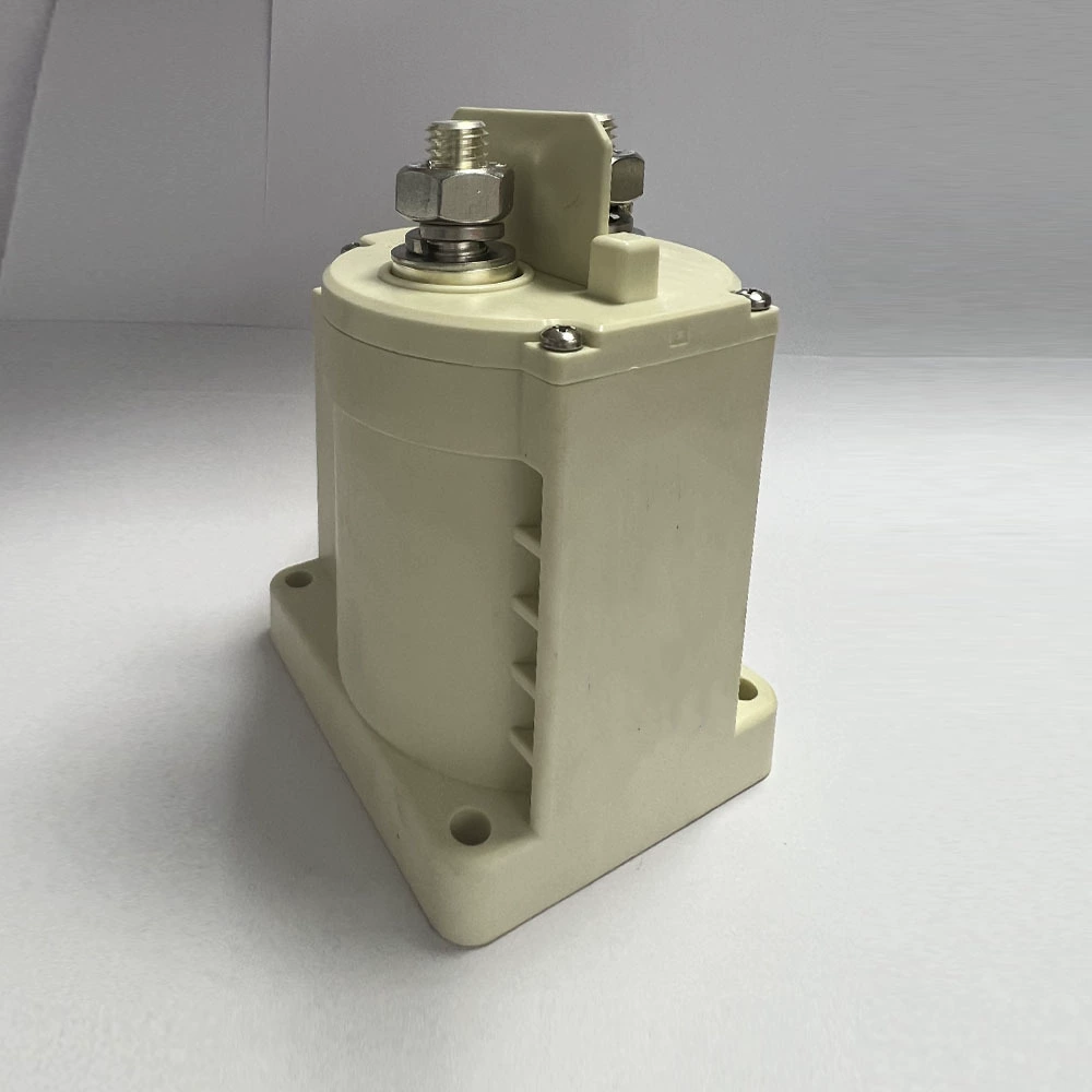 Контактор DC (JK) EVD400E1DA5, 400 А, катушка 12–36 В DC, с дополнительным переключателем
