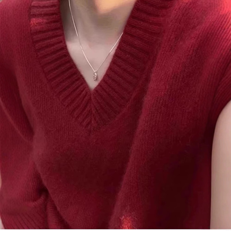 Lazy Style Pure Wool Sweater V-neck Pullover Red Sweater Women's 2024 Autumn and Winter Thickened Loose Soft Waxy Sweater Top