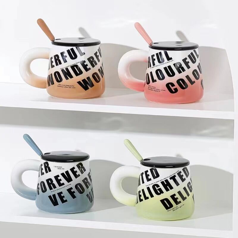 Creativo gradiente de color Estilo nórdico inglés personalizado Taza de cerámica con tapa cuchara Oficina taza de beber de alto aspecto