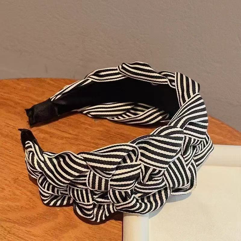 High-End Stylish and Fashionable Simple Fresh Black and White Striped Hairband for Women with Extra Wide Headband