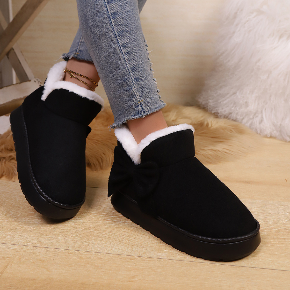 Nuevas zapatillas de algodón transfronterizas para el hogar de Amazon para mantener cálidas y gruesas parejas simples de otoño y invierno y medio paquete interior con muebles domésticos