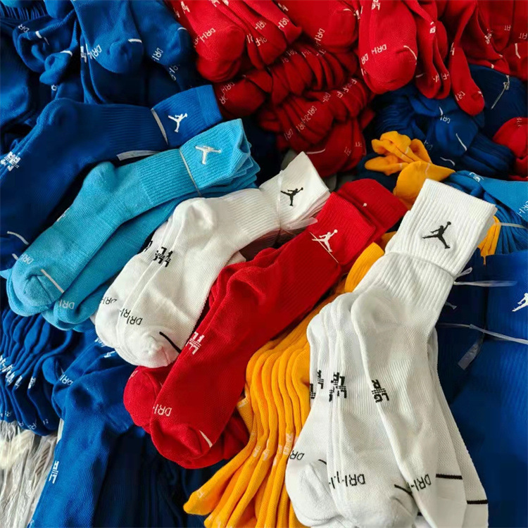 Tail single basketball socks medium and high tube letter towel bottom socks play competition training sweat-absorbent comfortable tail wholesale Tail single basketball socks medium and high tube letter towel bottom socks play competition training sweat-absorbent comfortable tail wholesale