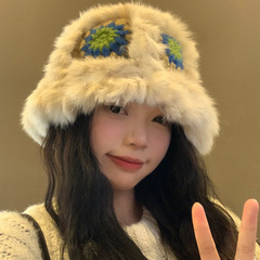 ぬいぐるみの漁師の帽子の女性の冬のウサギの毛のニットの毛の帽子は顔の小さい保温がはっきりしています。