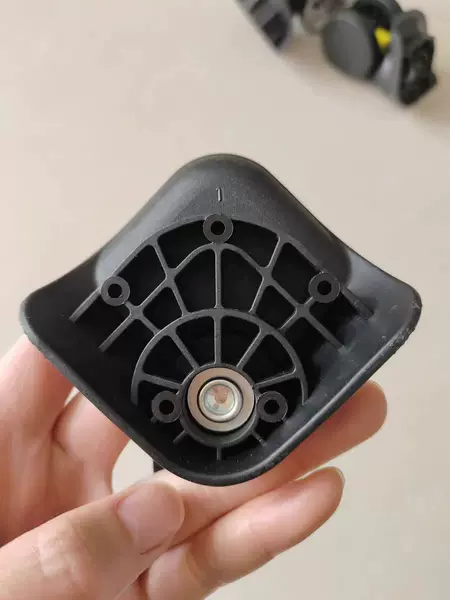 Universal luggage wheel accessories, trolley case casters, silent wheels, replacement parts for password boxes, luggage wheel repair