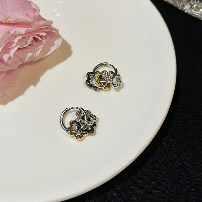 Pendientes de estrella de cinco puntas de oro y plata de las mujeres de tres colores DIY hebilla desmontable diseño de nicho personalidad de alto grado simple espárragos