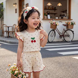 女宝宝碎花吊带两件套2026夏季新款休闲清凉透气可爱洋气睡衣套装