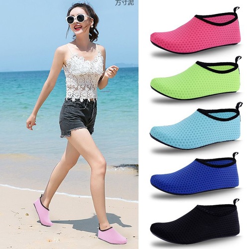 New style beach shoes for men and women, water park, wading, stream trekking, couples' swimming, anti-cut, barefoot, skin-friendly yoga shoes wholesale