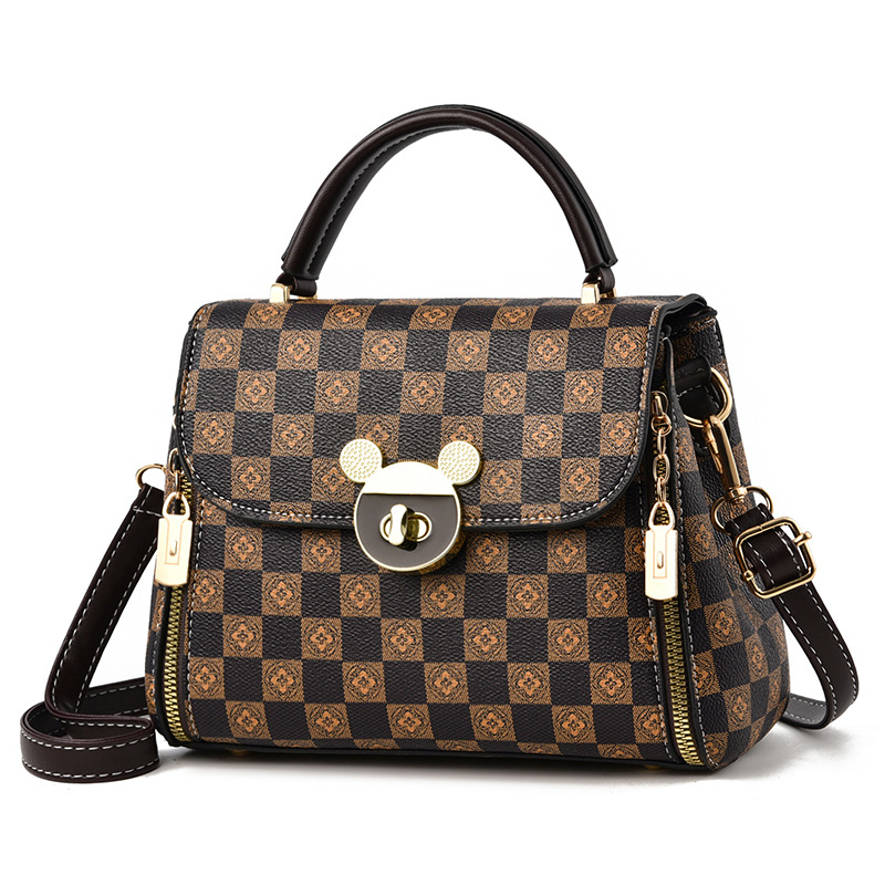 Bolsa pequeña popular de este año 2022 nueva moda estilo occidental hombro todo partido Internet celebridad crossbody portátil pequeña bolsa cuadrada bolso de las mujeres