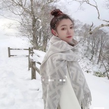 欧美FF字母秋冬新款厚羊绒围巾女字母韩版甜美保暖双面大披肩