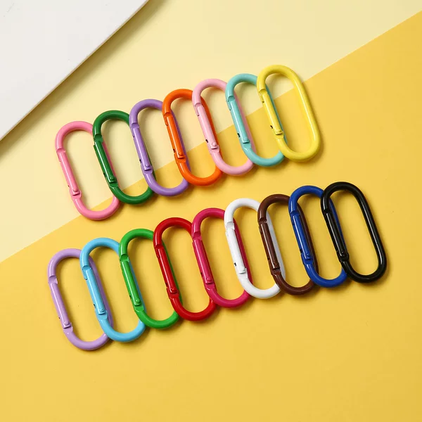 Candy-Colored Runway-Shaped Carabiner for Outdoor Rock Climbing, Oval Quick-Release Hook, Connecting Ring, Earphone Hook