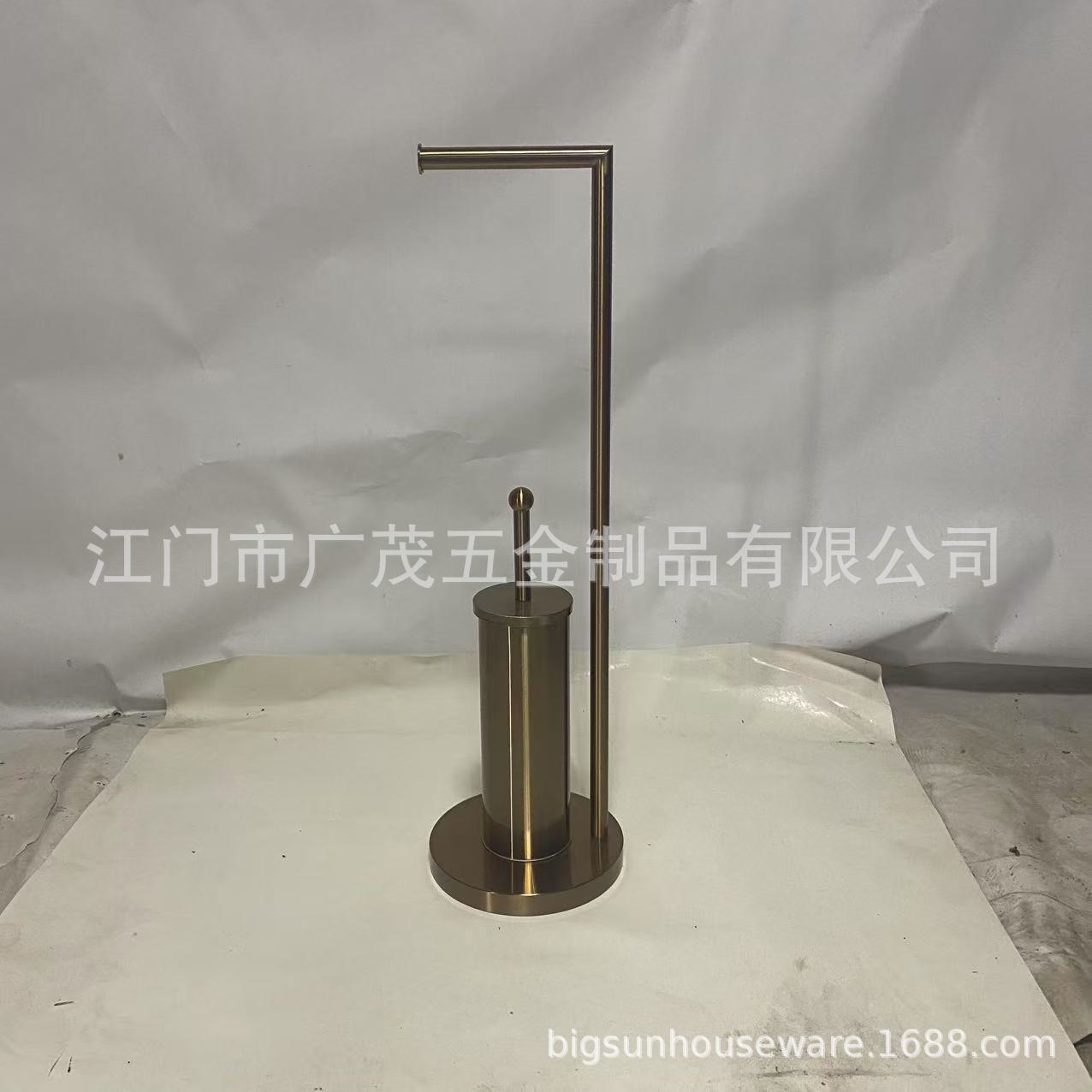 Cepillo de inodoro vertical inodoro 304 acero inoxidable piso inodoro cepillo de limpieza perforación antiolor tubo largo pared inodoro