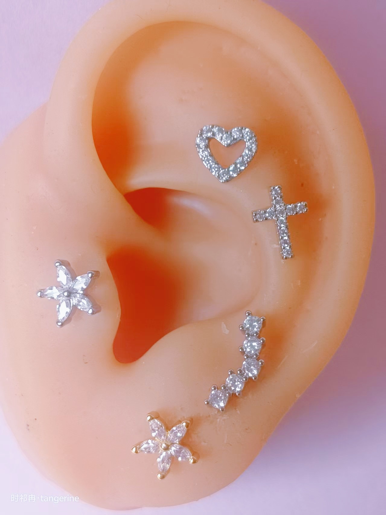 Silver pointed spike labret stud material detail