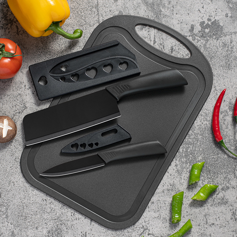 Three-piece set including cutting board [fruit knife]