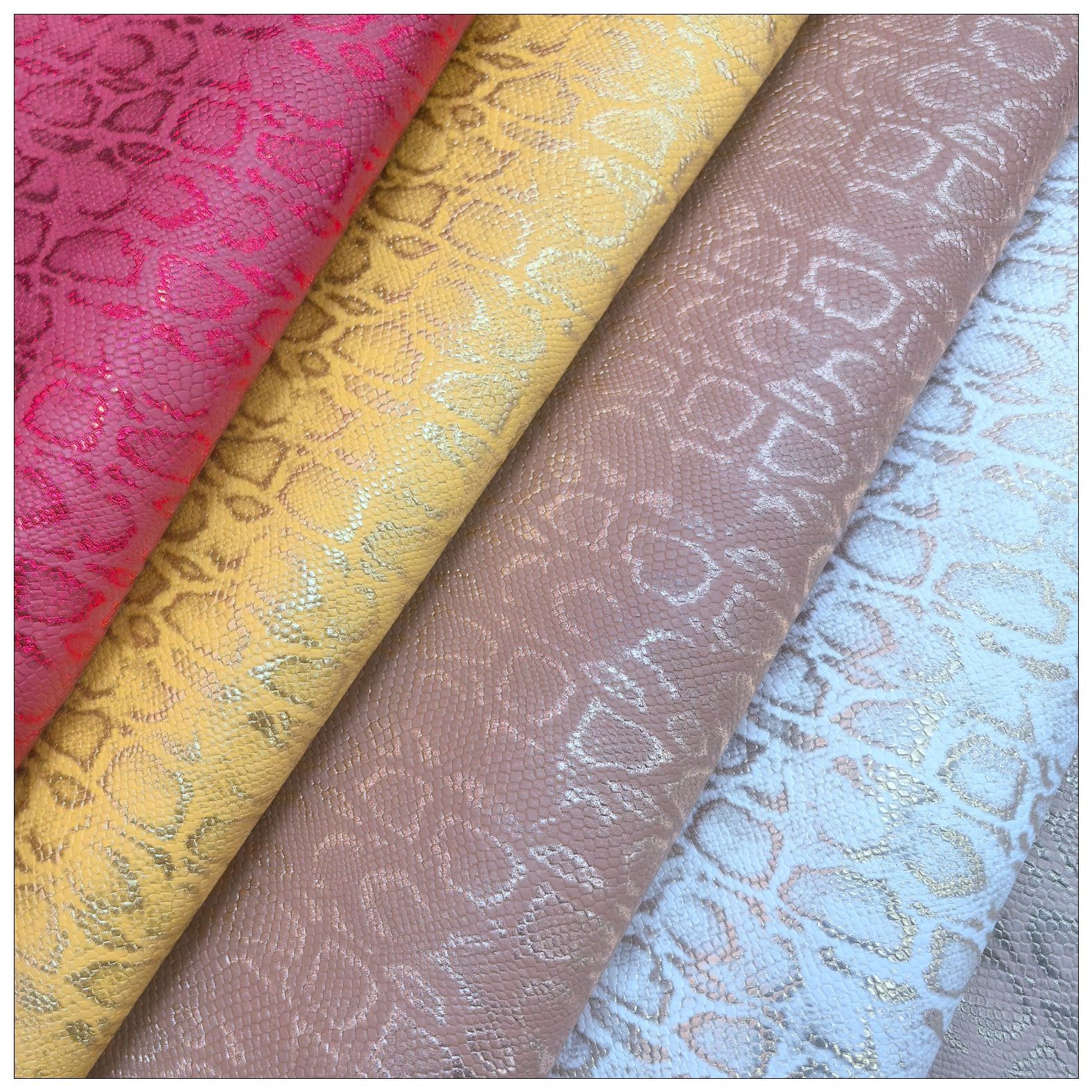 New Offline Hot-Selling Pu Leather Snake-Pattern Artificial Fabric Eu Environmentally Friendly Ready-Stock Wholesale Leather for Bags and Shoes