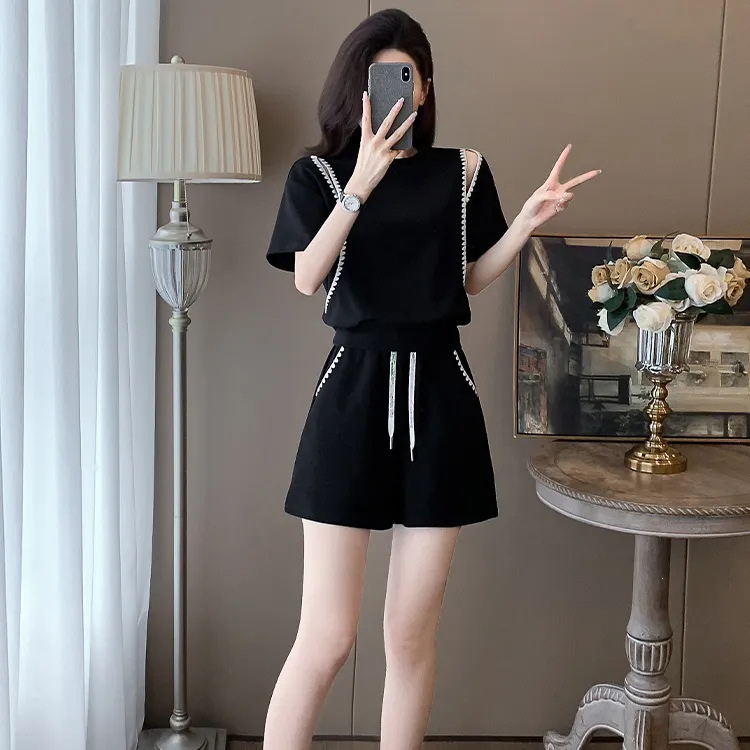 Warm Maple Black Sports Casual Suit Women, Summer 2026 New Style, Youthful Stylish, Petite And Plus Size Shorts For_ecoleips.com