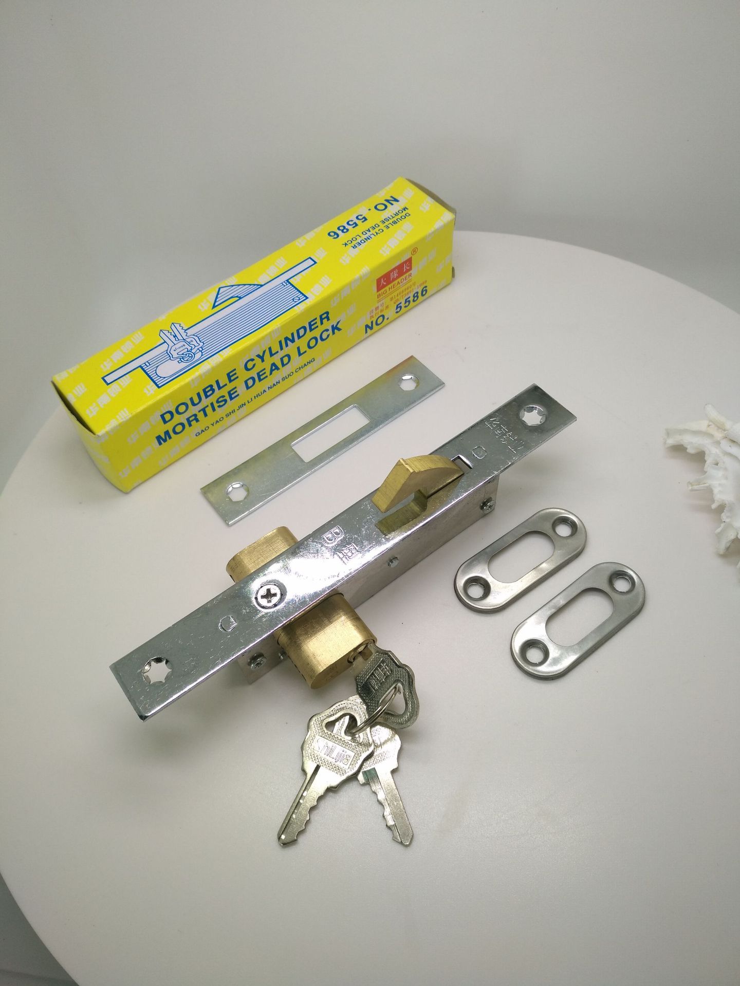 Cerradura de Puerta de Hierro avanzada del sur de China 5586 cerradura de gancho de cobre cerradura de puerta corredera mecánica accesorios fábrica al por mayor