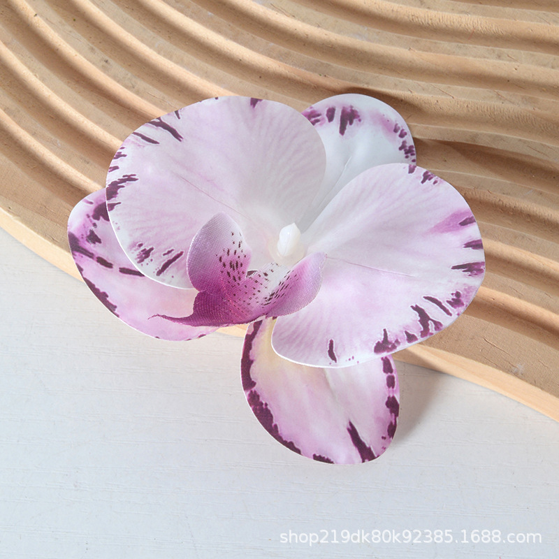 胡蝶蘭の花の頭は花びらの部品をシミュレーションします。|undefined