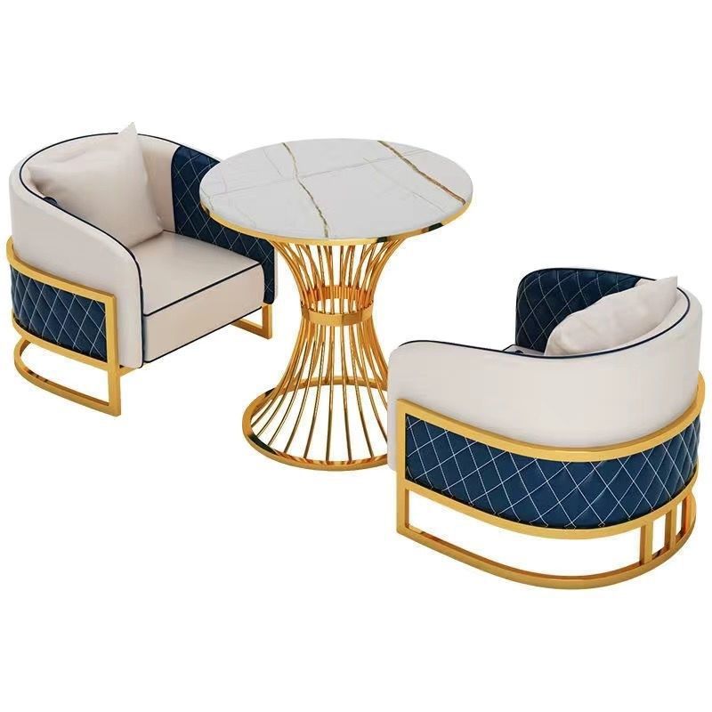 One table and 2 chairs off-white