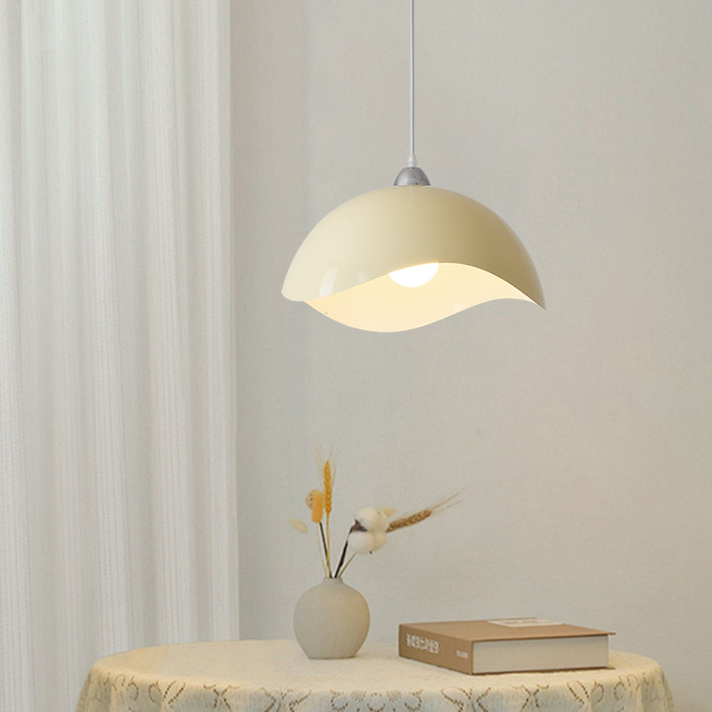 Nueva lámpara de comedor candelier de tres extremos moderna simple mesa de comedor red lujoso creativo bar lámparas minimalistas