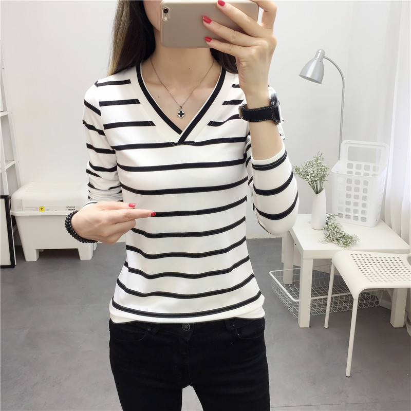 2026 Autumn New Korean Style Slim Fit Black and White Striped V-Neck Long Sleeve T-Shirt Women's Base Shirt Ins 2026 Autumn New Korean Style Slim Fit Black and White Striped V-Neck Long Sleeve T-Shirt Women's Base Shirt Ins