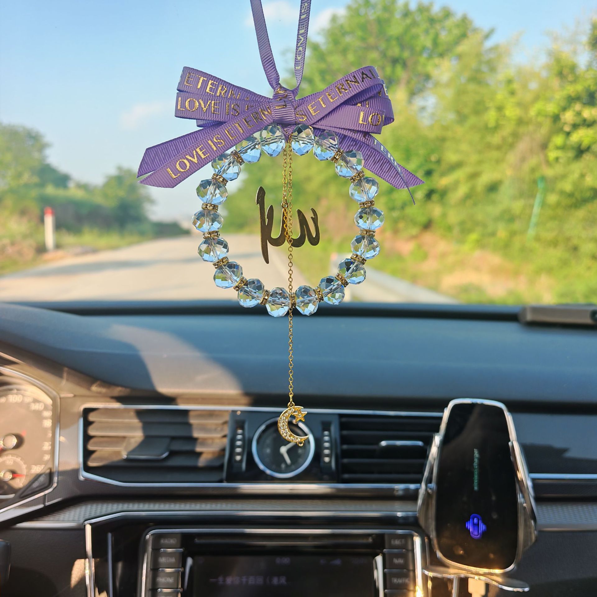 High-End Crystal Car Hanging Ornament for Rearview Mirror, Women's Style Cross with Pearl Flowers, Popular Online Model