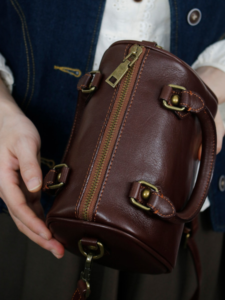 Leather shoulder bag