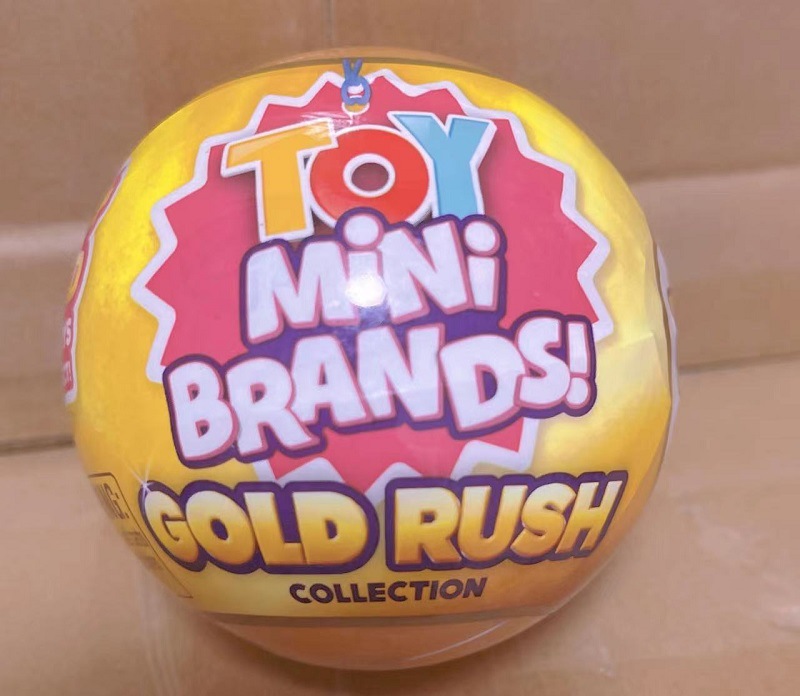 Brinquedo edição especial modelo dourado