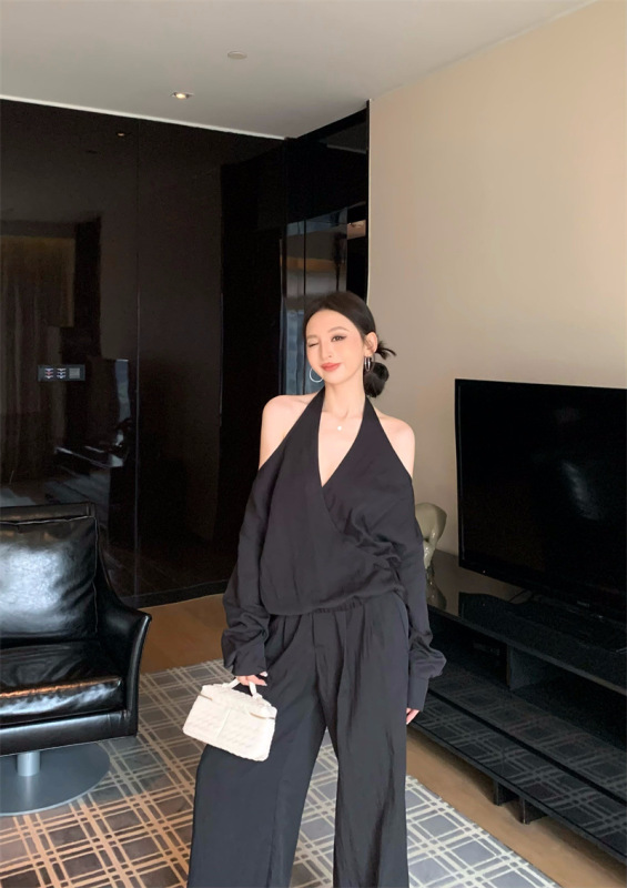 套装女秋款复古设计感气质辣妹宽松收腰长袖露肩上衣宽松直筒长裤|undefined