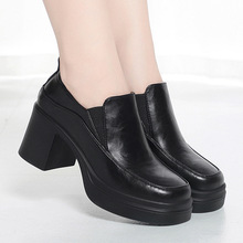 ���͸�����m�ʹ�ƤЬ�����װٴ�r�І�Ь�ָ�������ˮ̨Ů��Ь