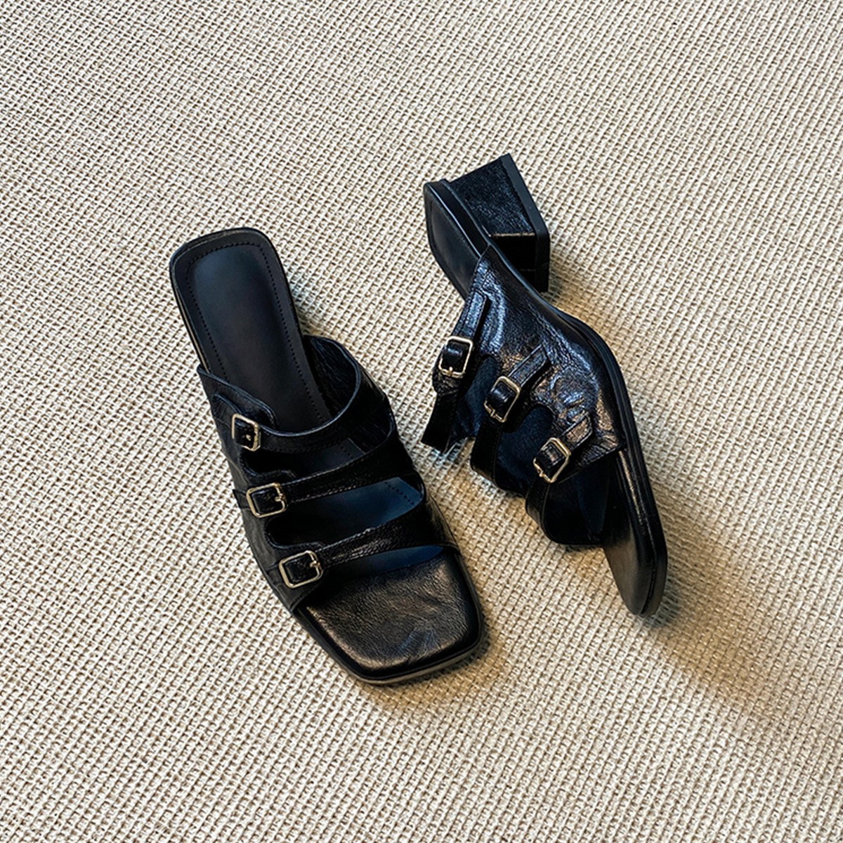 Vintage Square Toe One-Strap Buckle Sandals For Women New Black Open-Toe Chunky Heel Outdoor Slippers_voghion.com