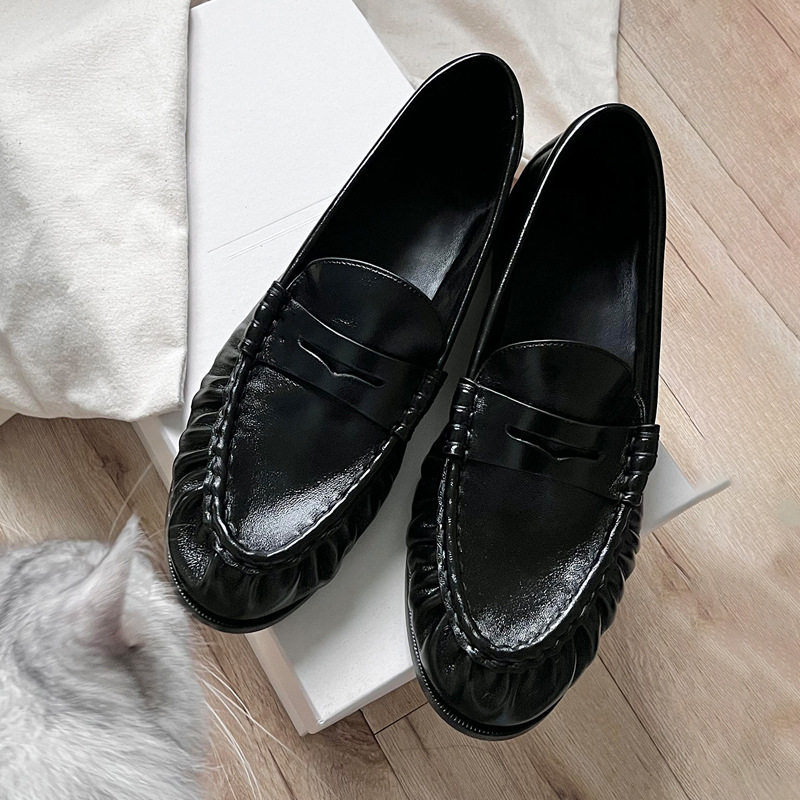 Giày lười nữ da mũi tròn nhún bèo phong cách retro, gót thấp 1–3 cm, dễ phối đồ — Màu nâu đậm, màu đen chi tiết 12