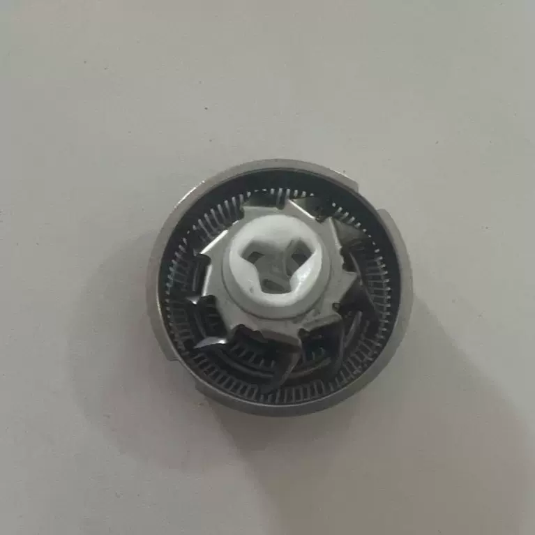 宁波厂家货源R8电动剃须刀刀头刀网处理二等品 批发剃须刀电镀刀