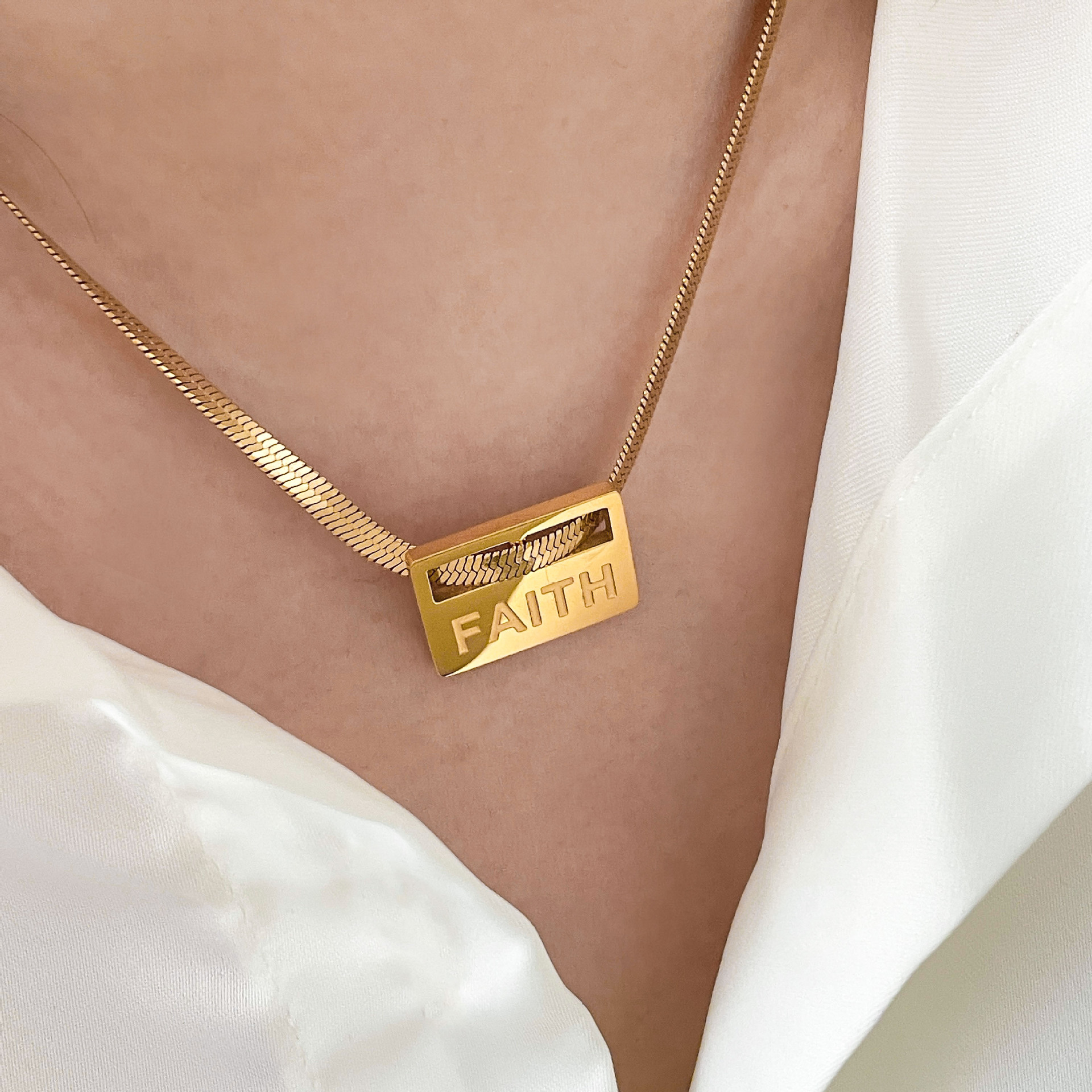 Heart Shape, Solid Color Pattern Women's Gender Plating Design Simple Style Heart Shape Solid Color Titanium Steel Plating Gold Plated Necklace