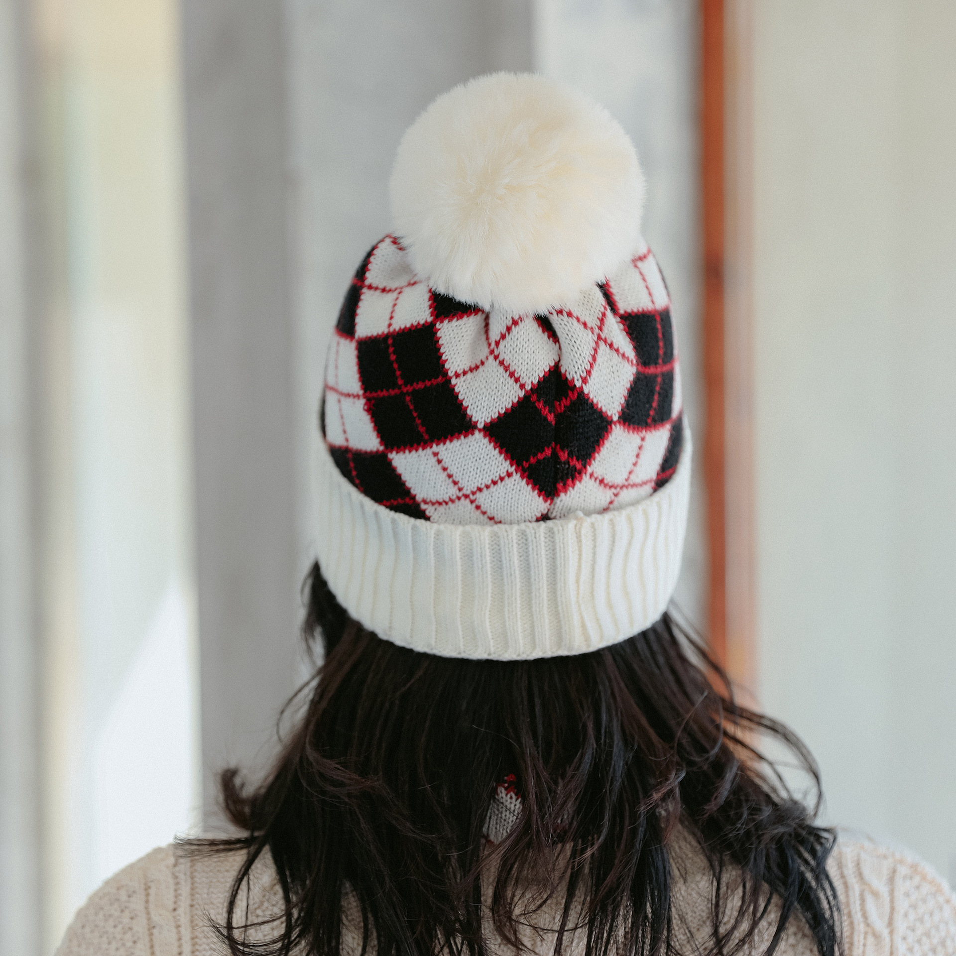 Sombrero de mujer invierno en forma de diamante Pañuelo de color a cuadros de dos piezas sombrero de lana de moda Otoño e Invierno cálido a prueba de frío image 4