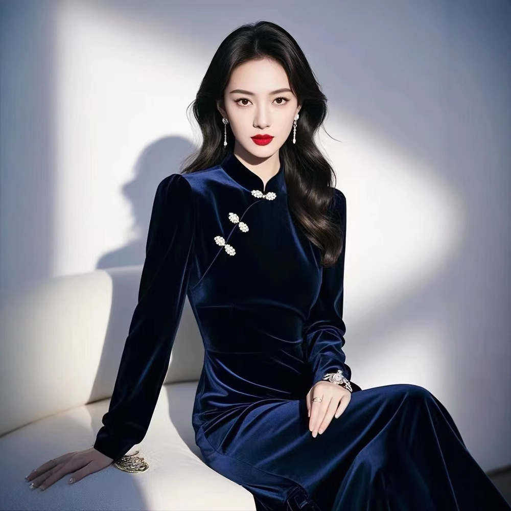 가을 2024 새로운 벨벳 원피스 새로운 중국 스타일 국가 스타일 라이트 럭셔리 하이 엔드 느낌 버튼 어린이를위한 청삼 원피스 개선