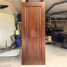 佛山实木门定制沙比利房门环保卧室门胡桃木隔音烤漆门雕花原木门