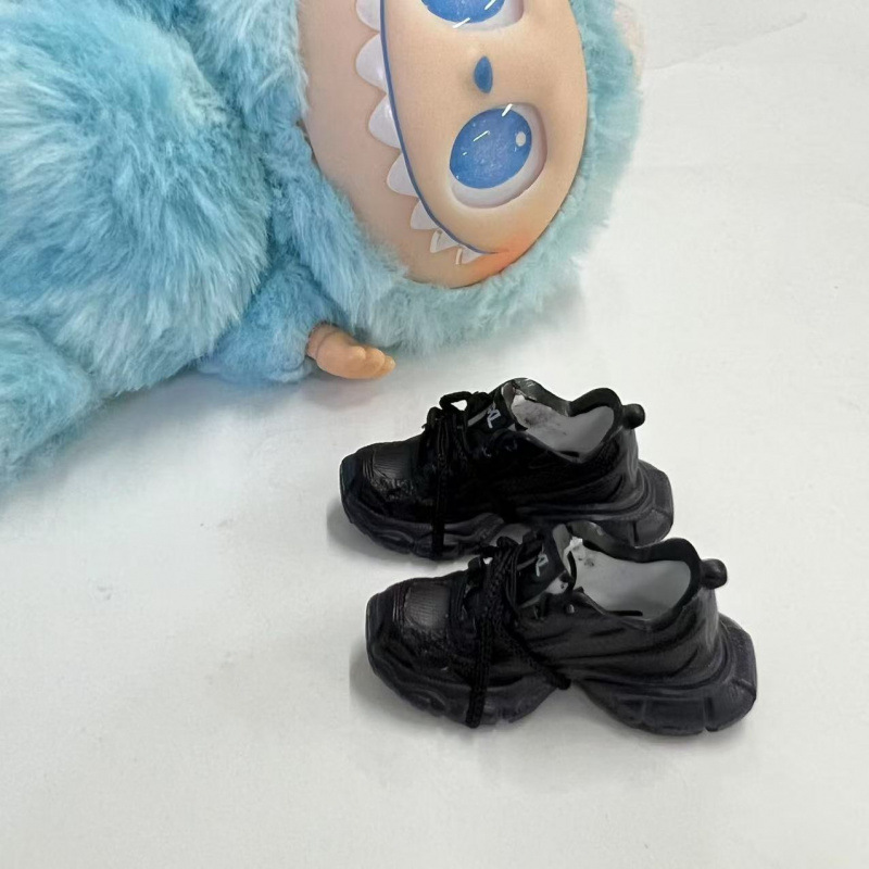 LABUBU Zapatos Rabu Ropa de bebé 17cm felpa vinilo bolso de muñeca colgante para zapatos desnudos caja ciega
