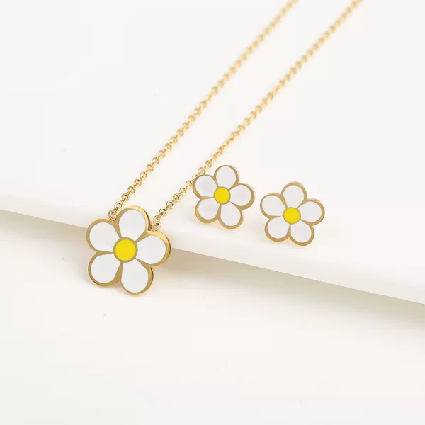 Small Daisy 2 Piece Set Stainless Steel New Style Plum Blossom Pendant Necklace Earrings Women 18K Gold Plated French Hot Selling Accessories