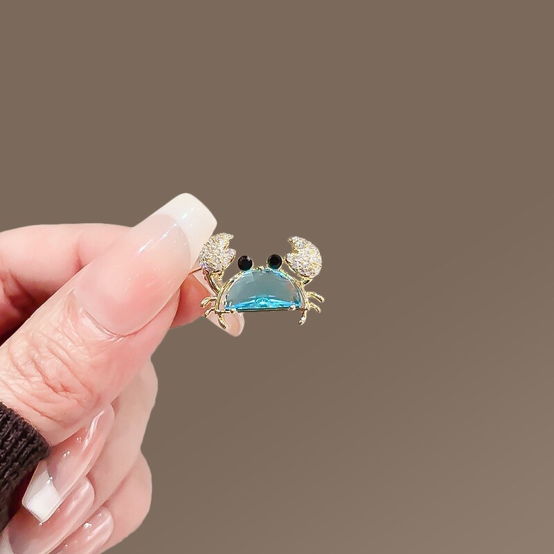 Summer Vacation Style Exquisite Stone-Encrusted Blue and White Small Crab Pin Versatile Mini Small Brooch Marine Life Female