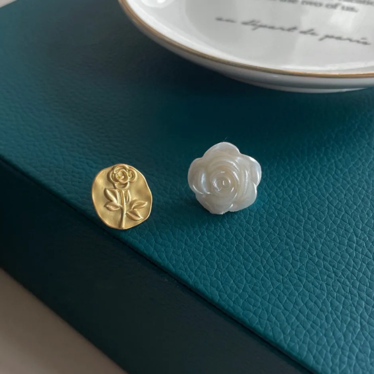 Retro rose asymmetric alloy female summer earrings