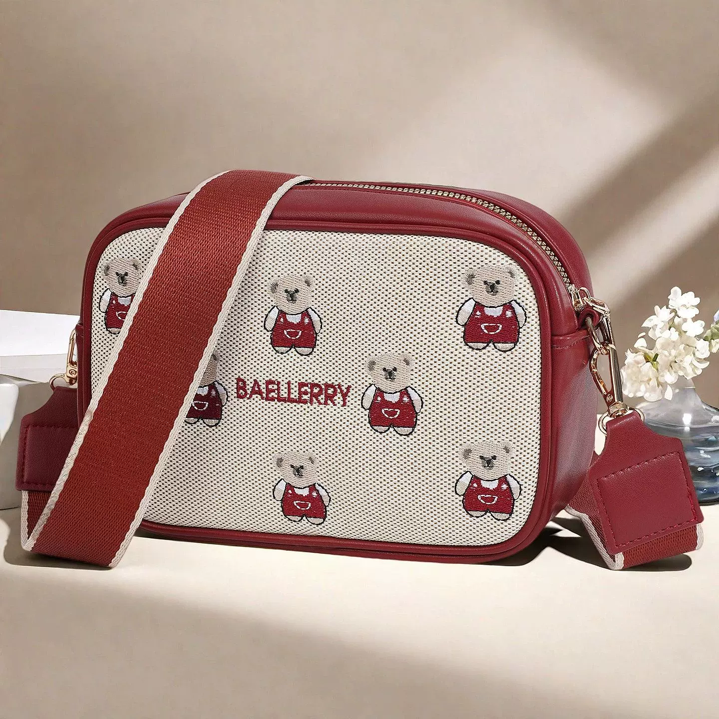 新款女士包包斜挎包女可爱小熊刺绣大容量热销女包时尚pu手机包女