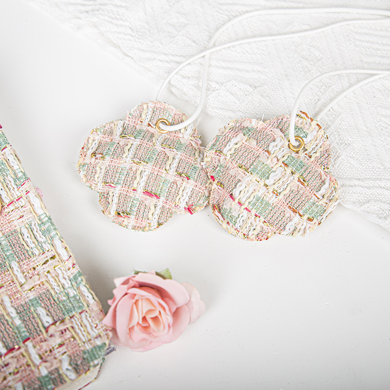 杭州香包源头厂家定制异形涤纶小香风香包四叶草香包挂件热熔胶封