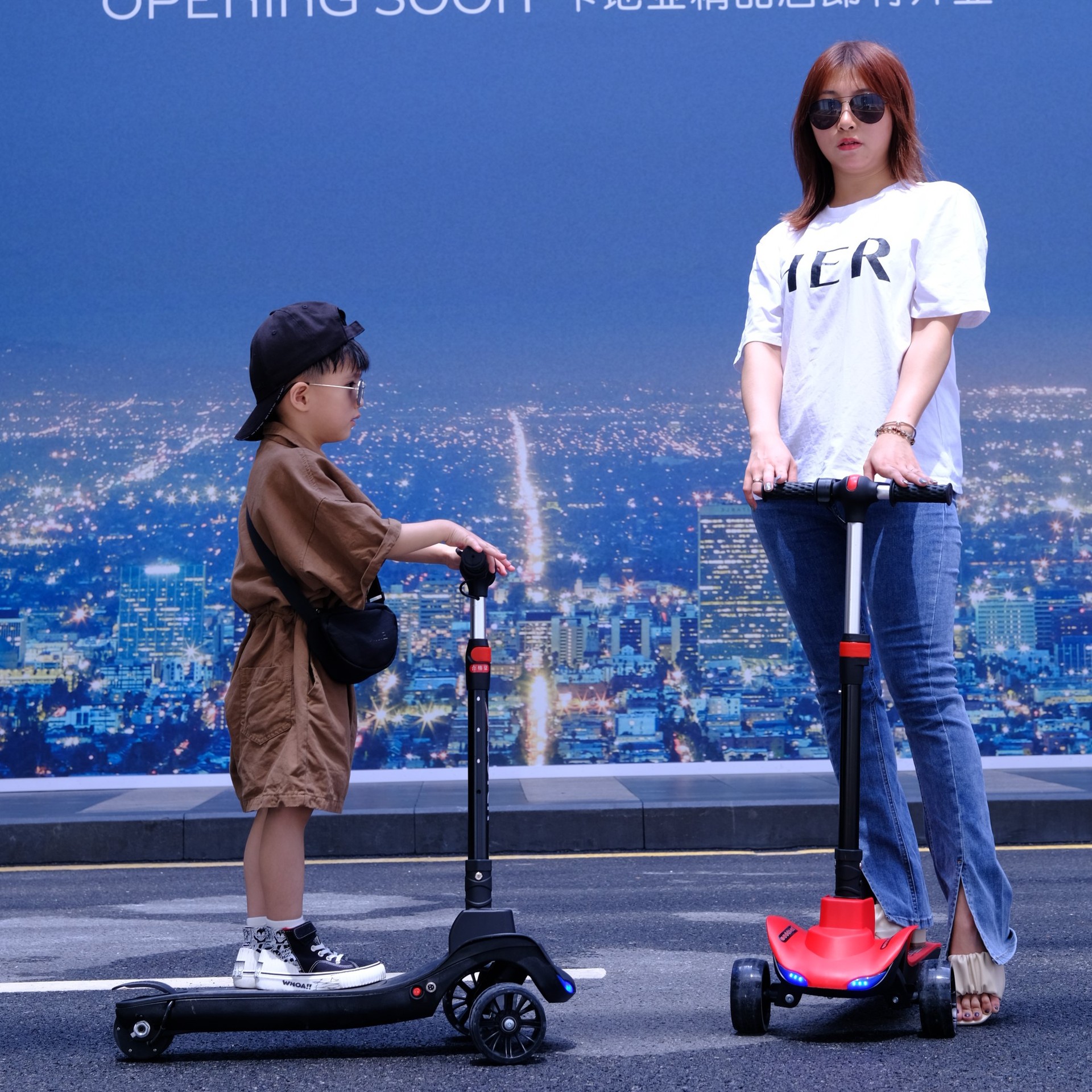 ¿Scooter eléctrico de los niños plegable scooter de carga? De pie montando música de padres e hijos con Bluetooth