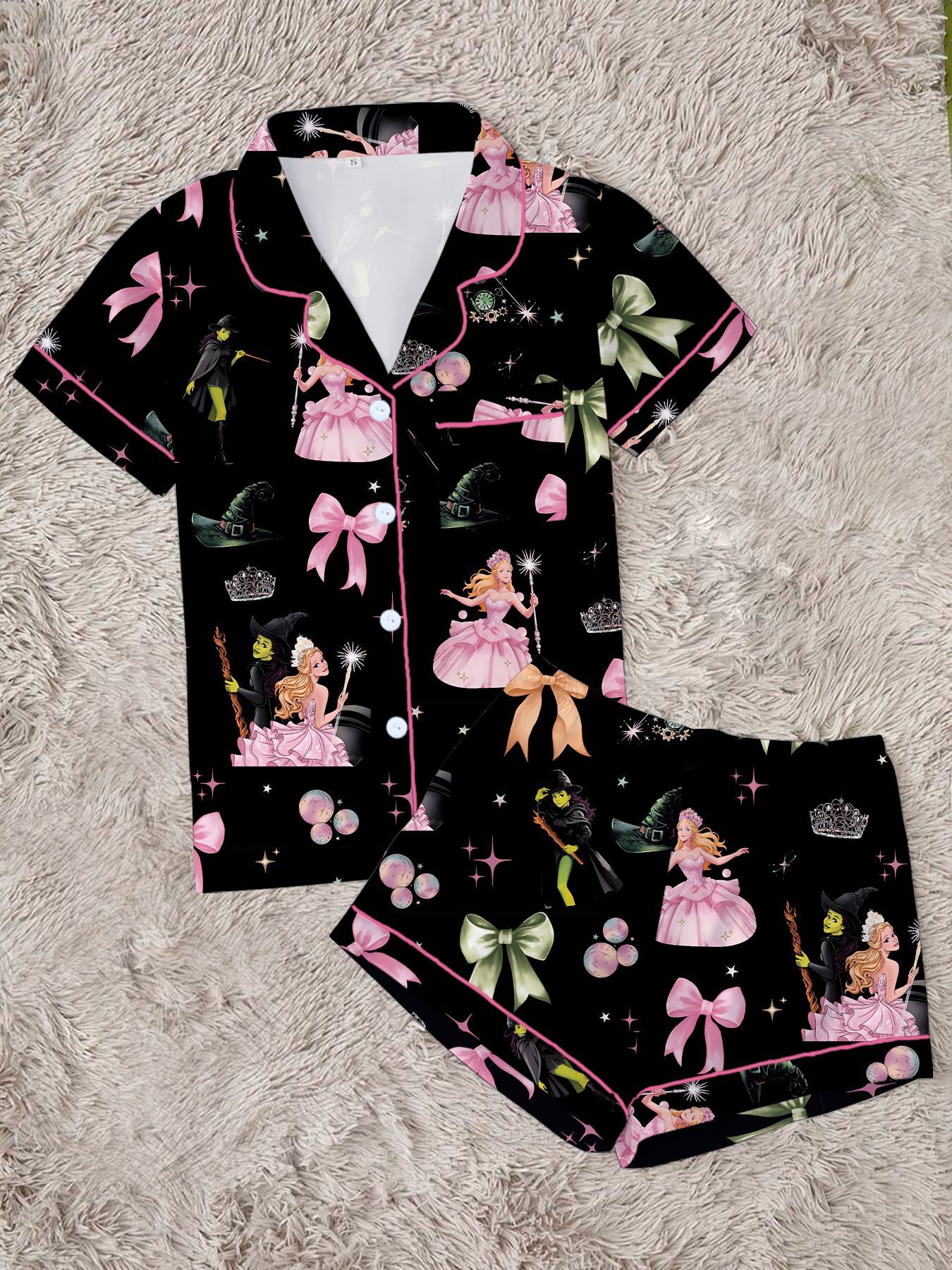 Ensemble pyjama femme imprimé princesse et sorcière – Vêtement d'intérieur doux en soie de lait à manches courtes et col (Noir, S-XL) | Vêtements de nuit et d'intérieur_voghion.com