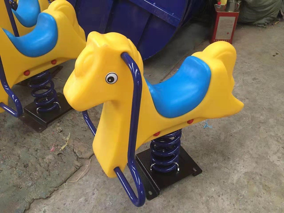 Caballo de Troya al aire libre caballo mecedora para niños individuales y dobles primavera de dibujos animados sacudiendo Yaole instalaciones de entretenimiento Balancín comunitario multifuncional